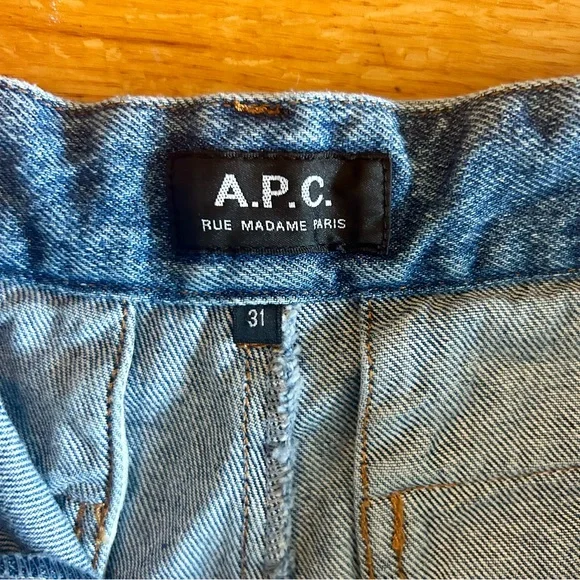 APC Seaside Jeans in Stonewashed Indigo, Size 31.